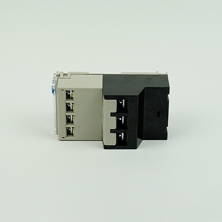 THERMAL RELAY RT22-18A OVERLOAD RELAY.